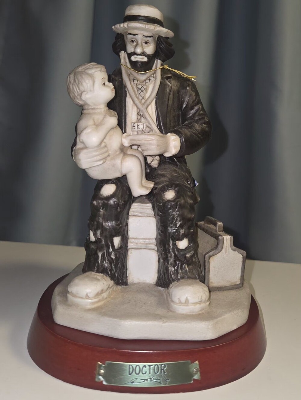 Rare Black and White Version of "The Doctor" #9587 Emmett Kelly Jr./ Flambro